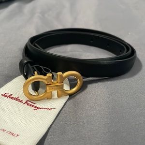 Women’s Small Buckle Ferragamo Belt! 90 cm!